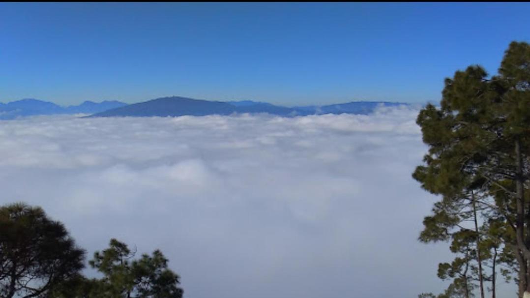 Отель Imperial Heights Алмора Экстерьер фото